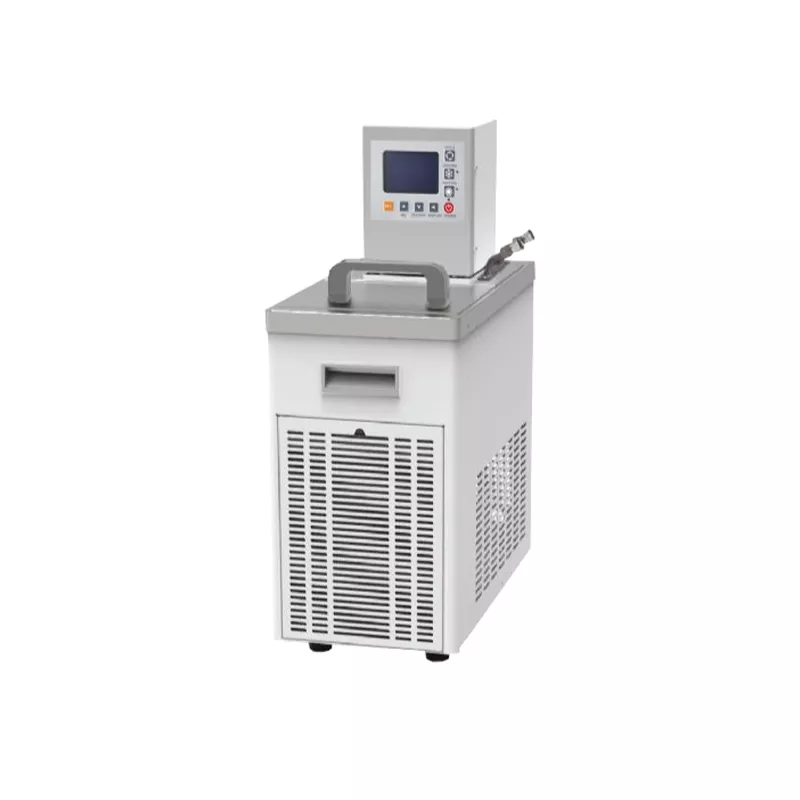 Heating and Refrigerated circulator